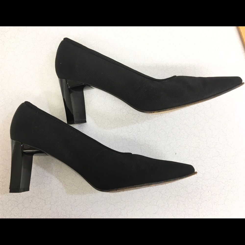 Elegant Stuart Weitzman Vintage Square Toe Heels - image 2